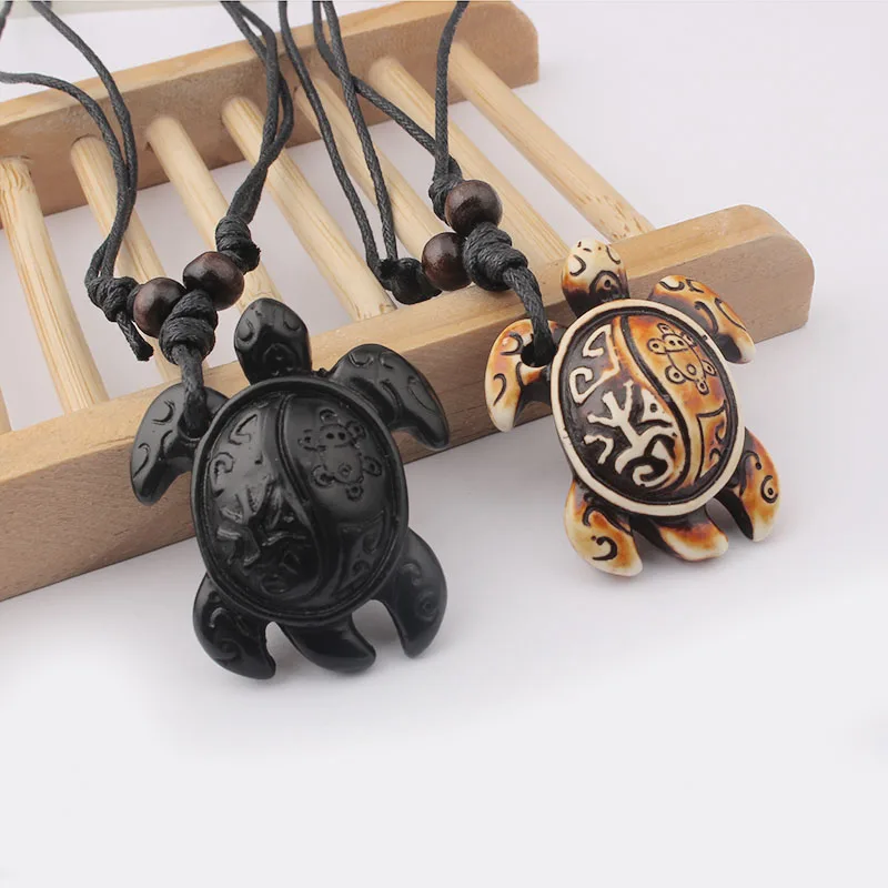 12pcs/lot Black White Sea Turtle Resin Pendant Necklace Faux Yak Bone Animals Charm Necklace Trend Jewelry Choker Wholesale