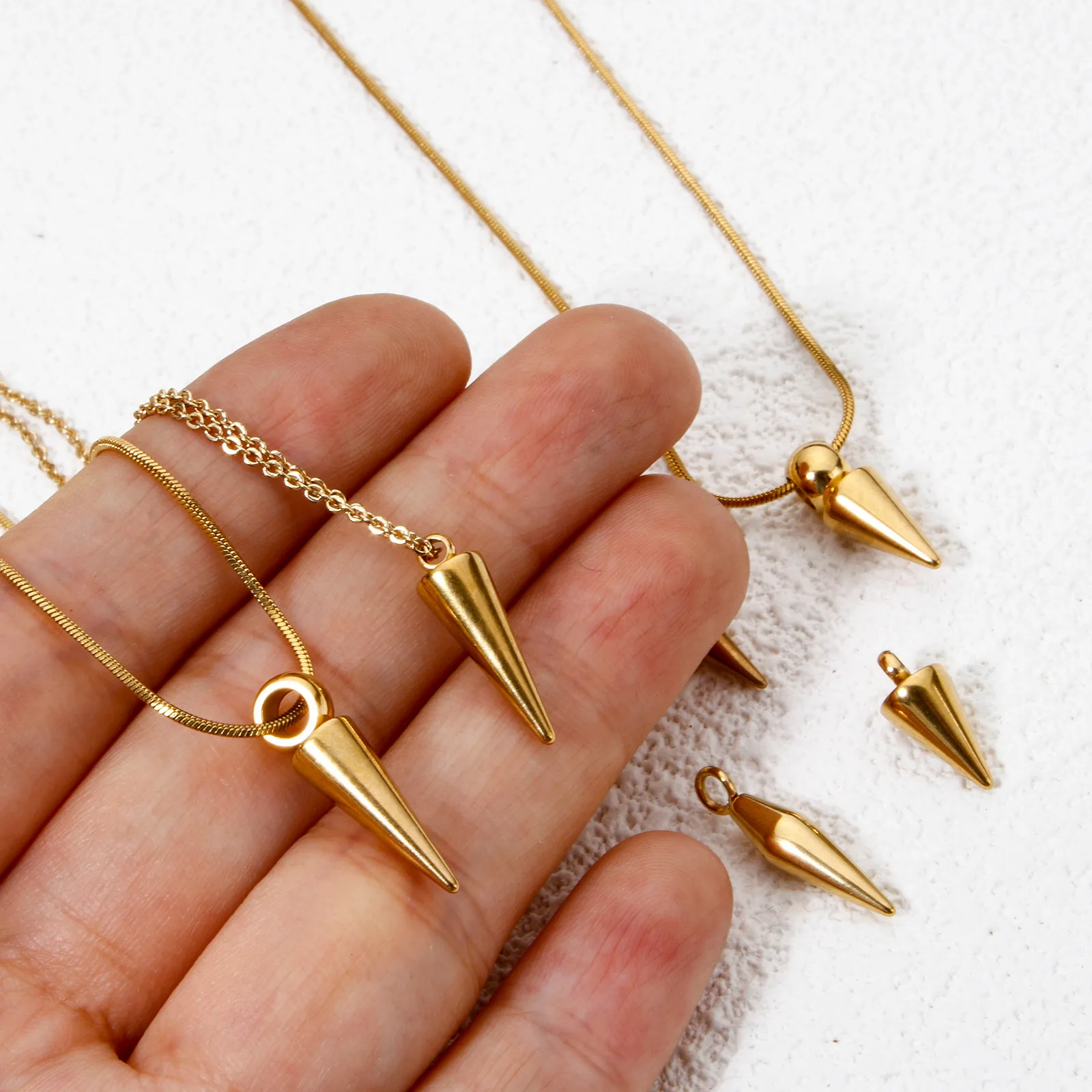 10 Stück 304 Edelstahl Kegel Charms Anhänger Retro Bullet Spike Perlen für Frauen Mann Creolen Ohrring Halskette Schmuckherstellung – Detail 4