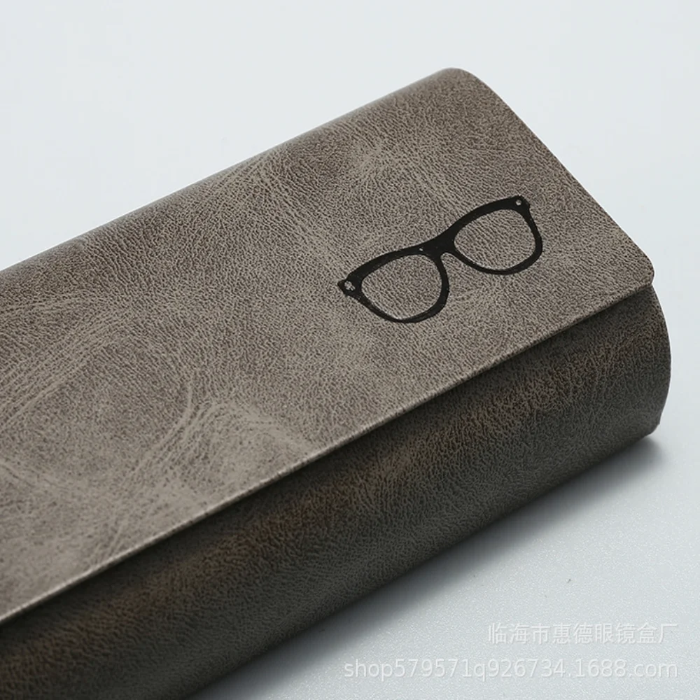 Handcrafted Leather Eyewear Holder - Customizable Travel Glasses Storage Case