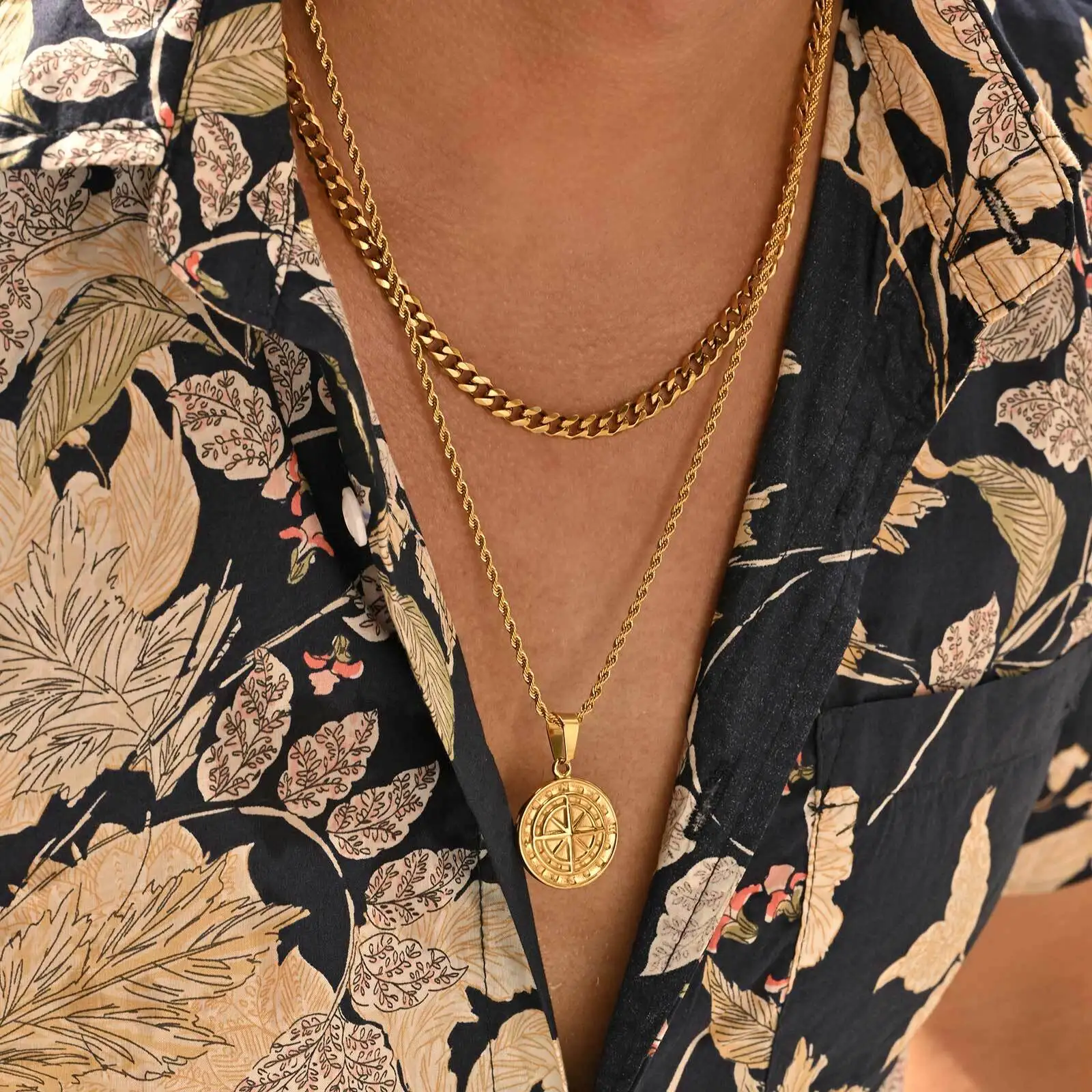 2pcs/set Compass Necklace for Men Boys,Stainless Steel Viking North Star Anchor Medal Round Coin Pendant,Punk Jewelry Gift