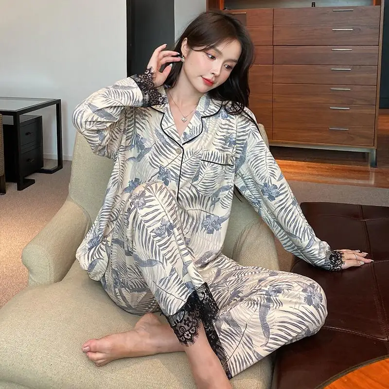 

New spring and autumn women's pajamas longsleeve cotton household clothes Simple cardigan thickened household clothes