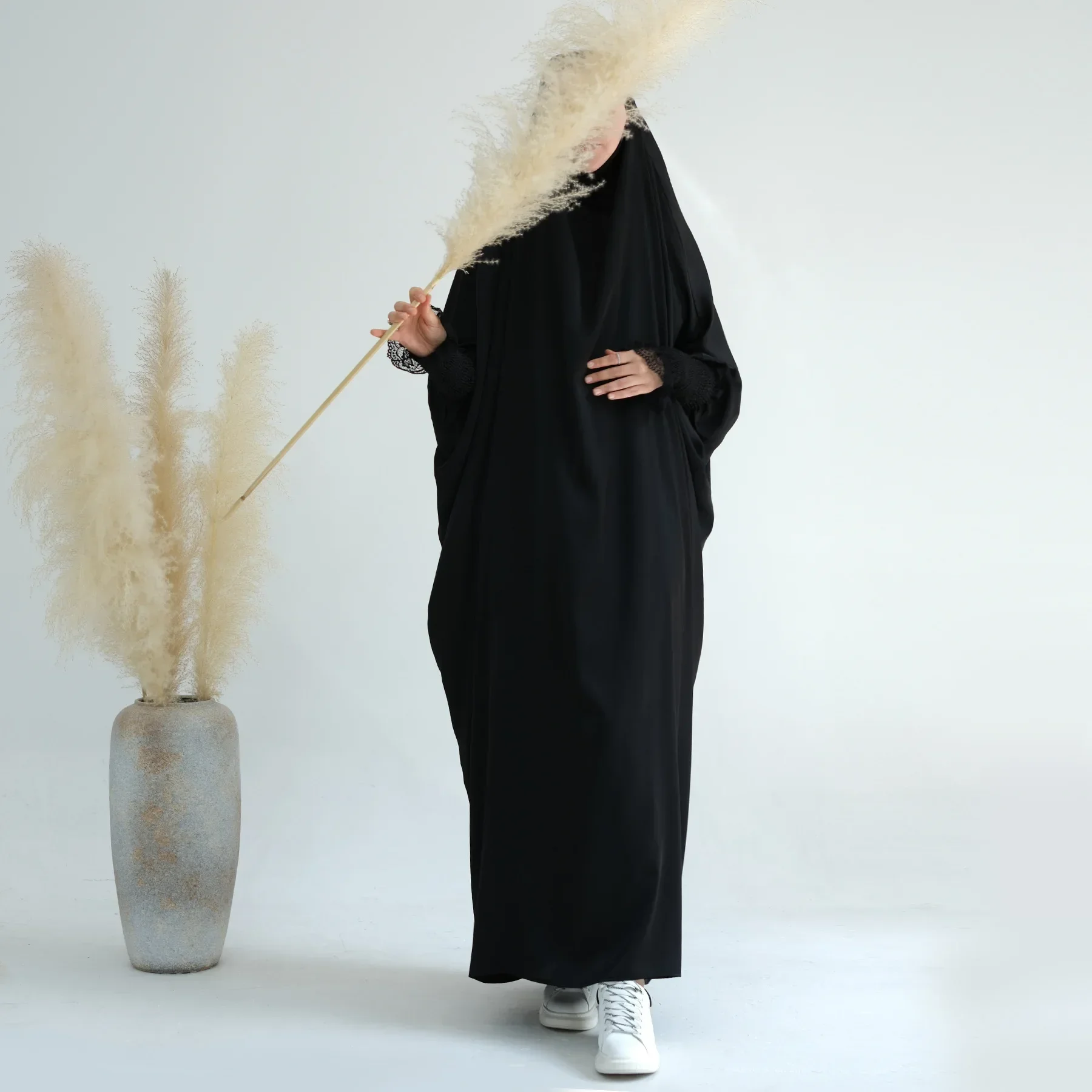 Ramadan Eid One Piece Jilbab for Women Lace Cuff Muslim Prayer Dress Velvet Satin Hooded Abaya Saudi Islamic Modest Outfit Dubai