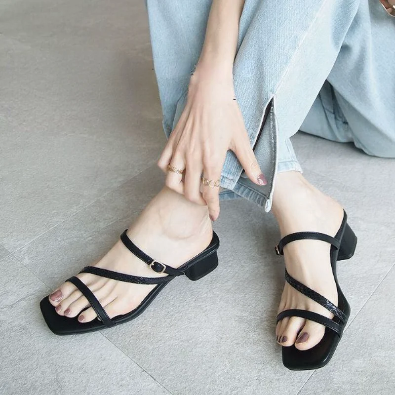 

Feminino Thin Straps Ladies Shoes Japanese Square Toe Slippers Women Outdoor Zapatos Mujer Summer 2024 New Vintage Flip Flops