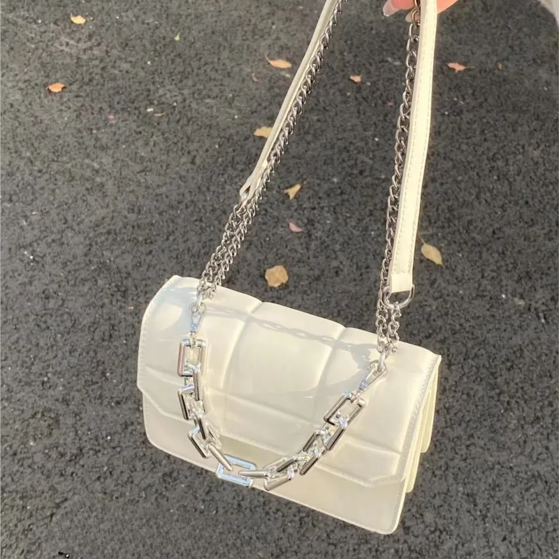 White Chain Grid Embossed Shoulder Bags Women Minimalist Leather Large Capacity Handbag Ladies Luxury Design Crossbody Bag 2025
