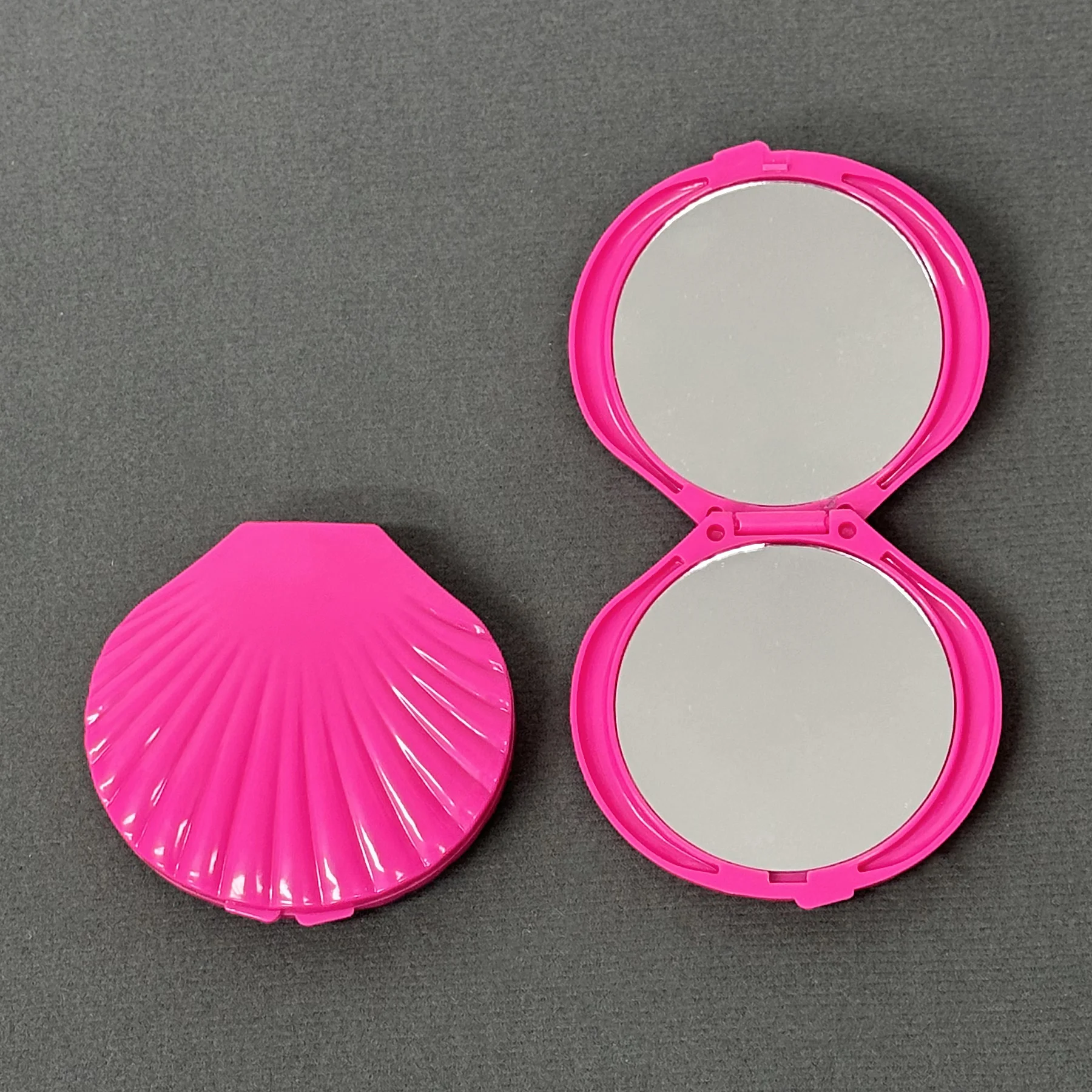 Shell Shaped Double Sided Folding Compact Mirror Cute Design Plastic Folding Makeup Mirror
