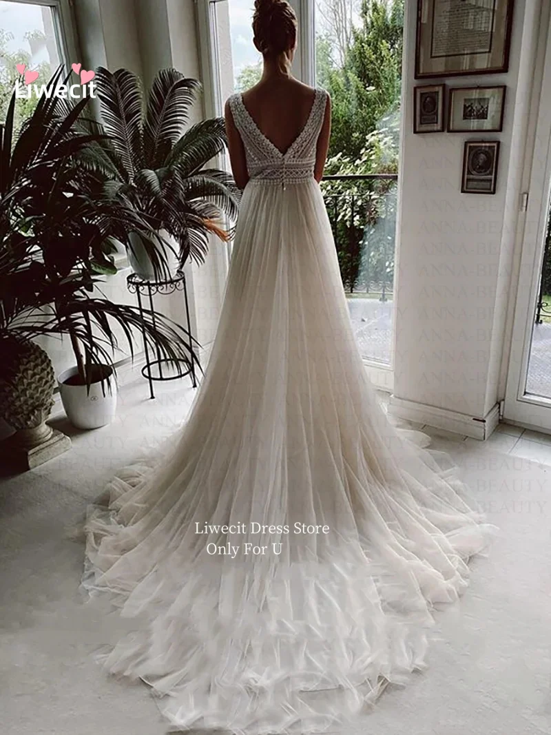 Рисунок 2 - Женское свадебное платье с V-образным вырезом