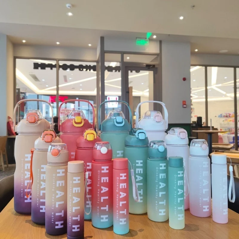 

New High Beauty Sports Plastic Bottle 4 PC Set Gradient Color Cup Large Capacity Fitness Sports Water Bottle Straw Cup