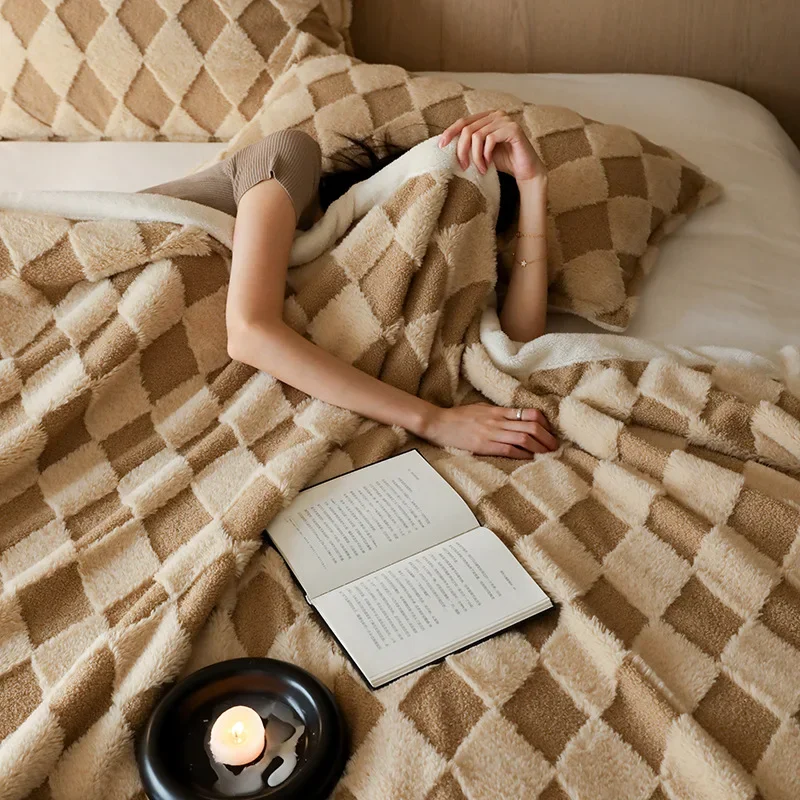 

Office Nap Blanket Autumn and Winter Thickening Blanket Sofa Blanket Air Conditioning Blanket Winter Thickening Warm Blanket