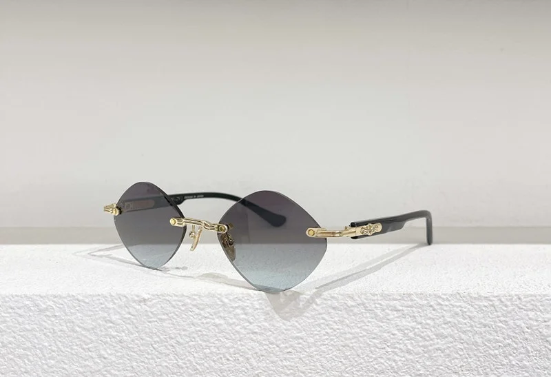 

Luxury Brand Women's Sunglasses Classic Metal Frame Pilot Eyewear Designer Female Vintage Outdoor Eyeglasses