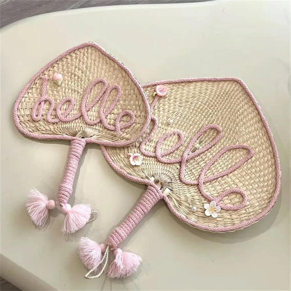 1Pcs Handwoven Straw Cute Summer Fan Embroidery Vintage Design Natural Material Eco-Friendly Gift Travel Hand-cranked Fan