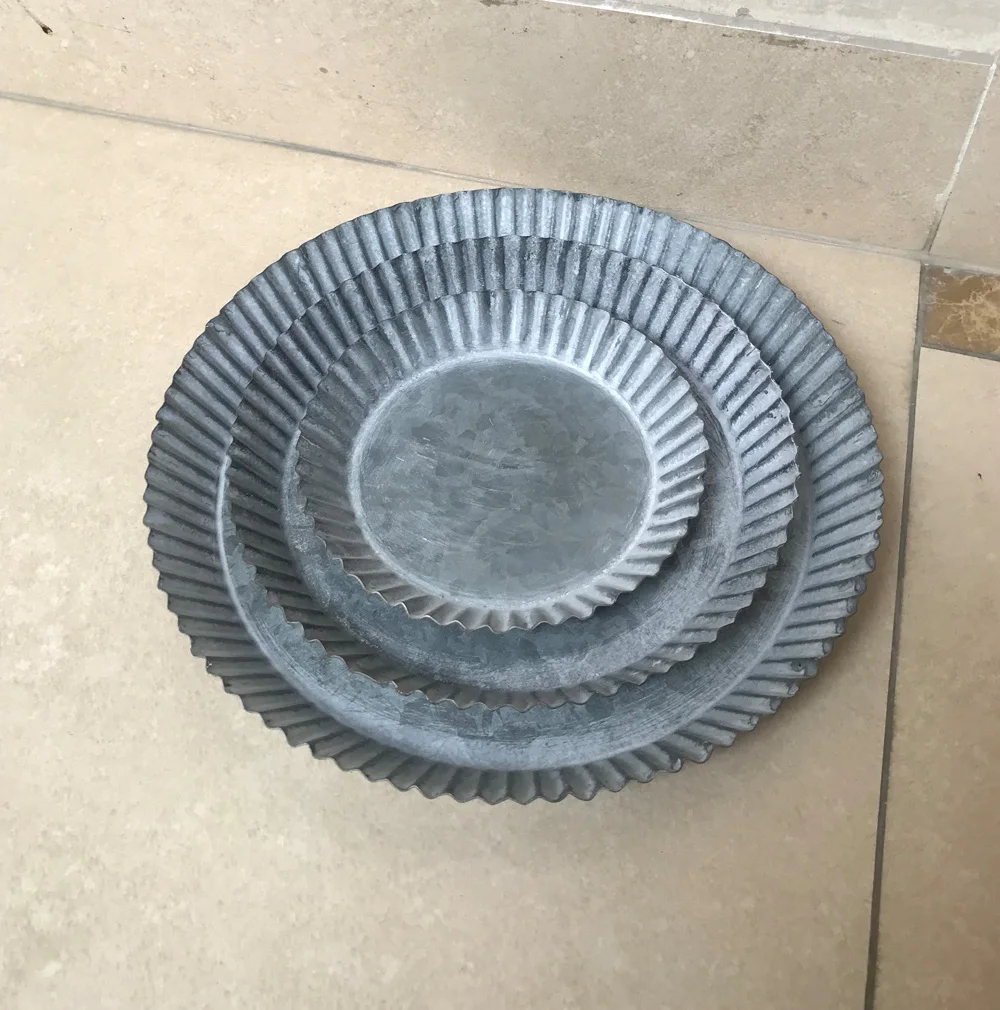 Decorative Vintage Gray Handcrafted Round Metal Tray Set 3 Piece