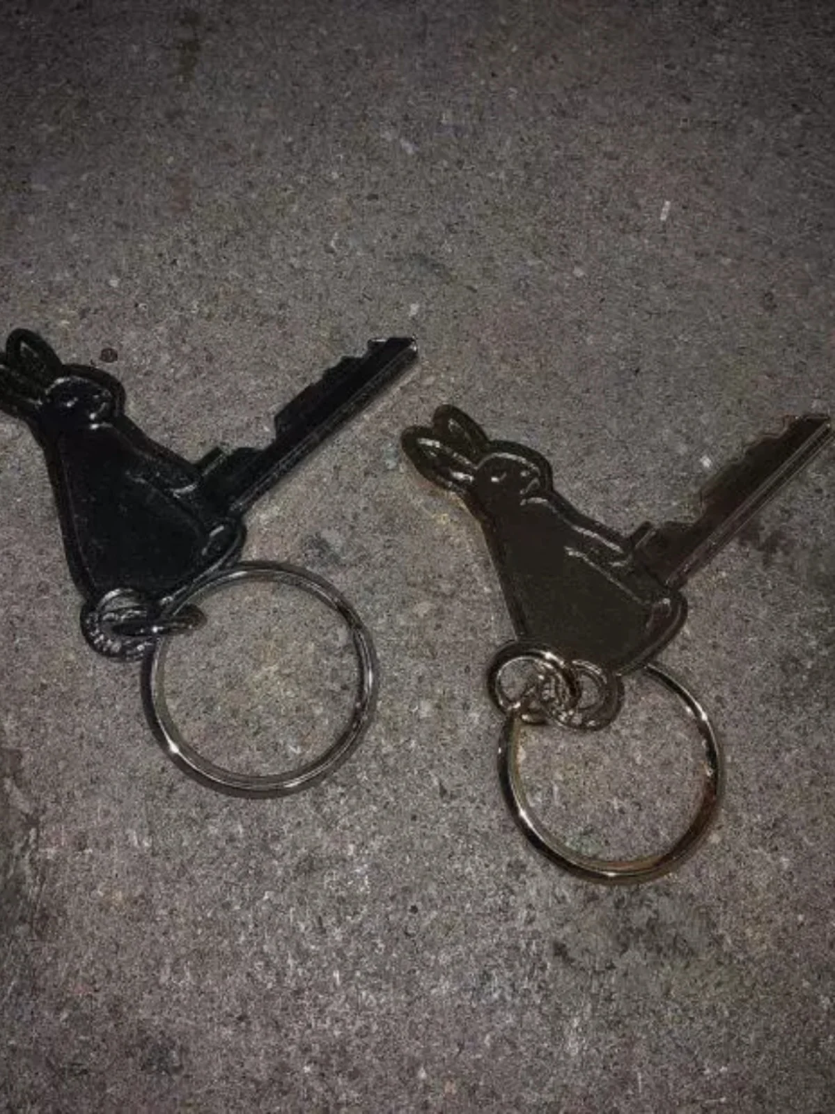 트렌디한 구리 토끼 열쇠고리, 열 수 없는 디자인, 패션 액세서리, 독창적인 선물, 브랜드: 기타, 재질: 구리