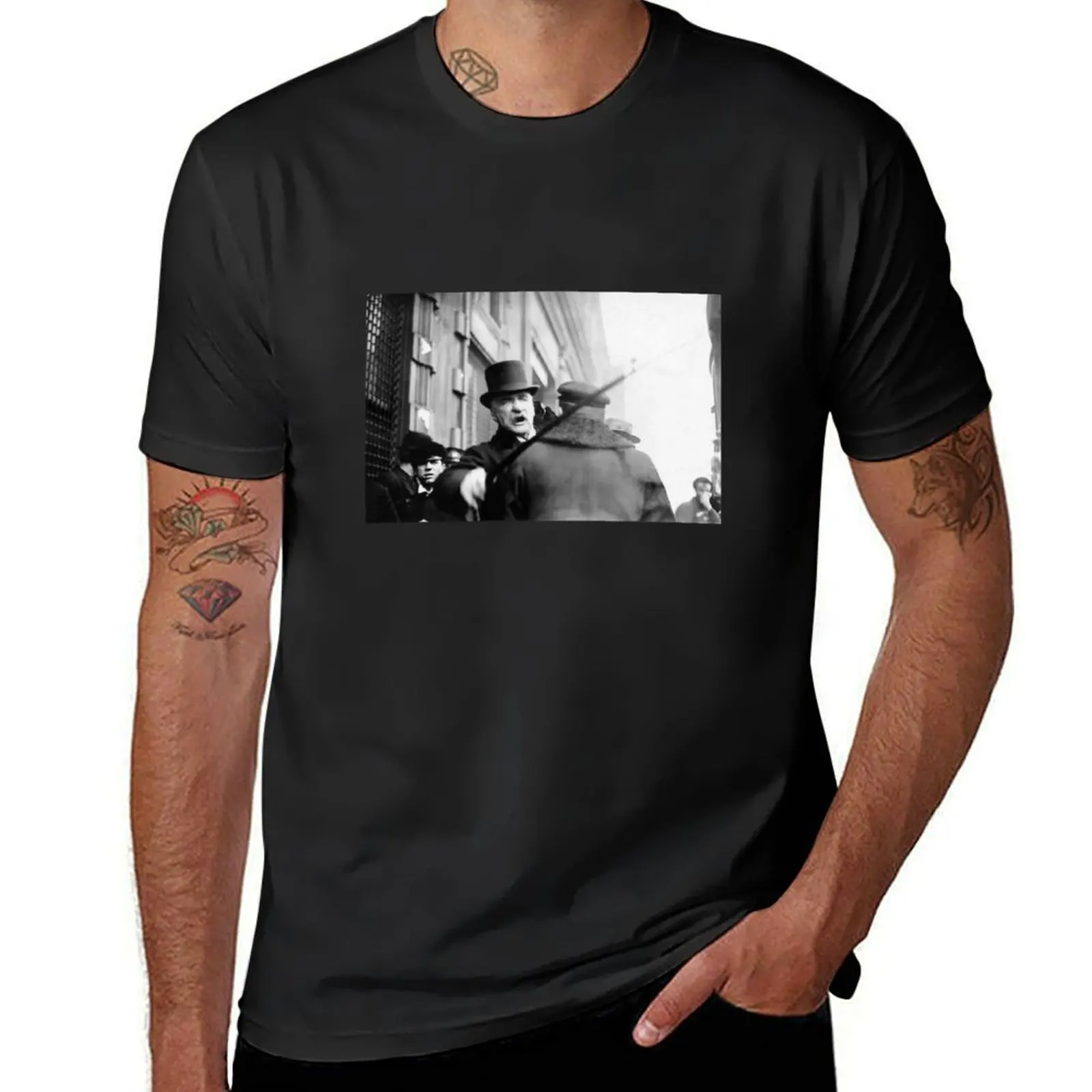 J.P. Morgan Attacking A Photographer - 1910 T-Shirt sweat customs tshirts for men
