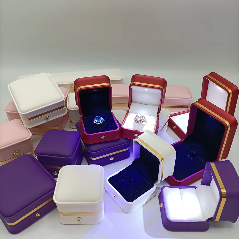 Eco-Friendly PU Leather Velvet-Lined LED Jewelry Box