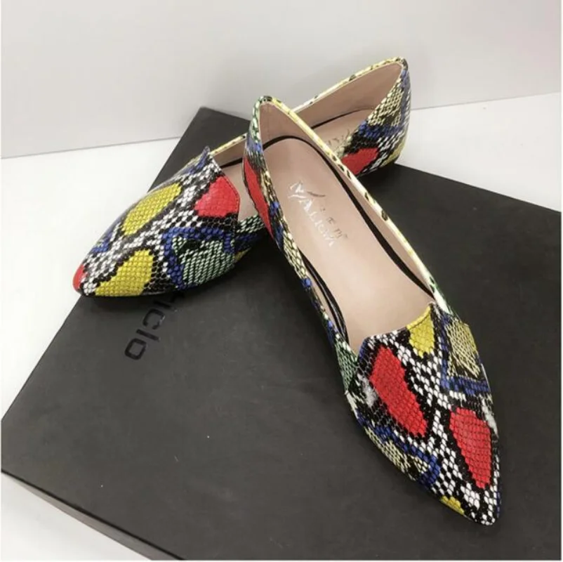 

Туфли женские со змеиным принтом, мягкая подошва, заостренный носок, удобные лоферы, повседневная обувь, плоская подошва, 33-43