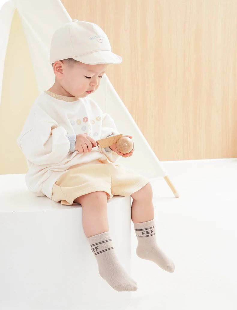 Description Picture 3 of itemMILANCEL New Autumn Baby Socks Toddler Cute Striped Letter College Style Socks