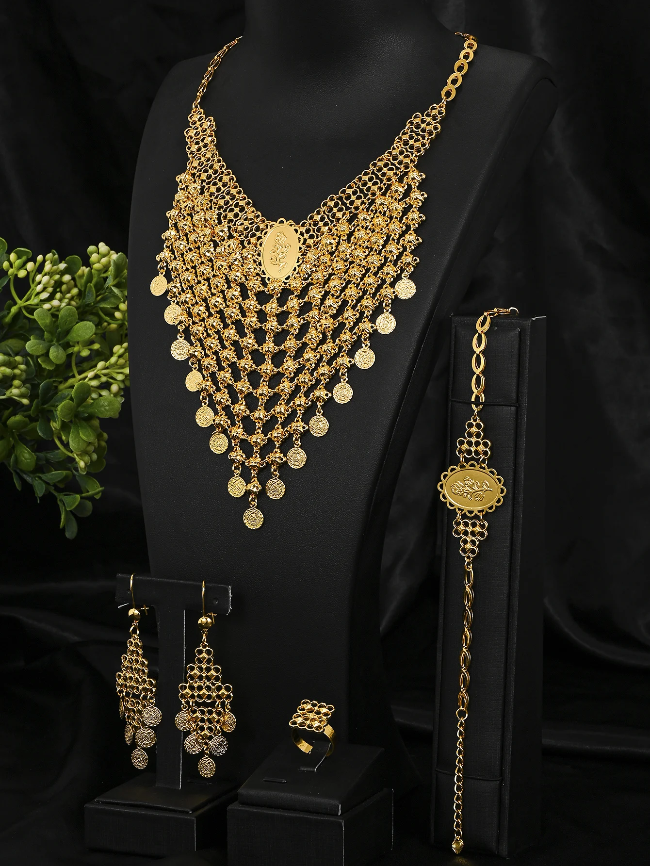 Dubai Jewelry Sets Exaggerated Big Necklace Bracelet Earrings Ring for Women Luxury Wedding Accessories