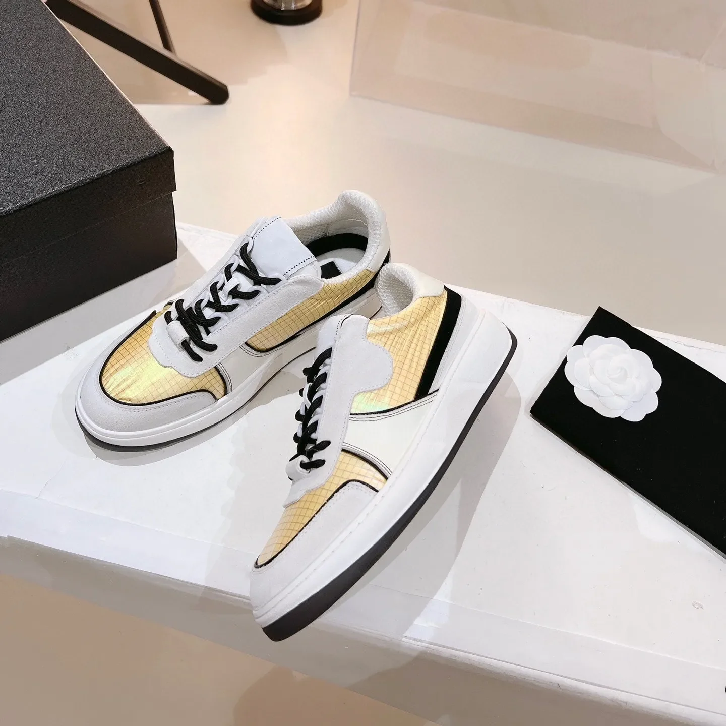 

New Shoes For Women Natural Cow Suede Sneakers Crystal Sports Leisure Flats Autumn Designer Shoes Mixed Colors Zapatillas Mujer