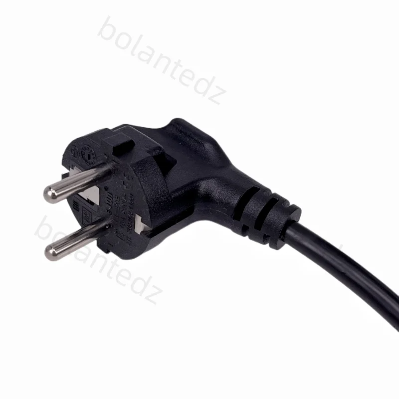 deleyCON 1,5m Cavo Alimentazione - Spina Tipo F 90° su Presa IEC C5 2,5A - per TV, Monitor, Laptop, Alimentatori - Nero deleyCON 1,5m Cavo Alimentazione - Spina Tipo F 90° su Presa IEC C5 2,5A - per TV, Monitor, Laptop, Alimentatori - Nero