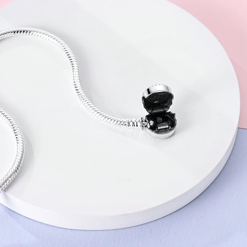 S925 الفضة مطلي عظم الثعبان نمط و مطعمة على شكل قل...