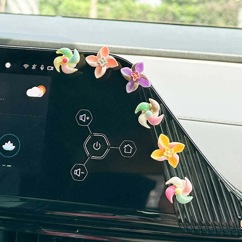 6개/12개 귀여운 미니 회전식 풍차, 자동차 내부 및 외부, 자전거 및 오토바이 백미러 핸들바 장식 액세서리, 재미있고 다채로운 색상, 강력한 자가 접착식 뒷면으로 제작되어 있습니다.
