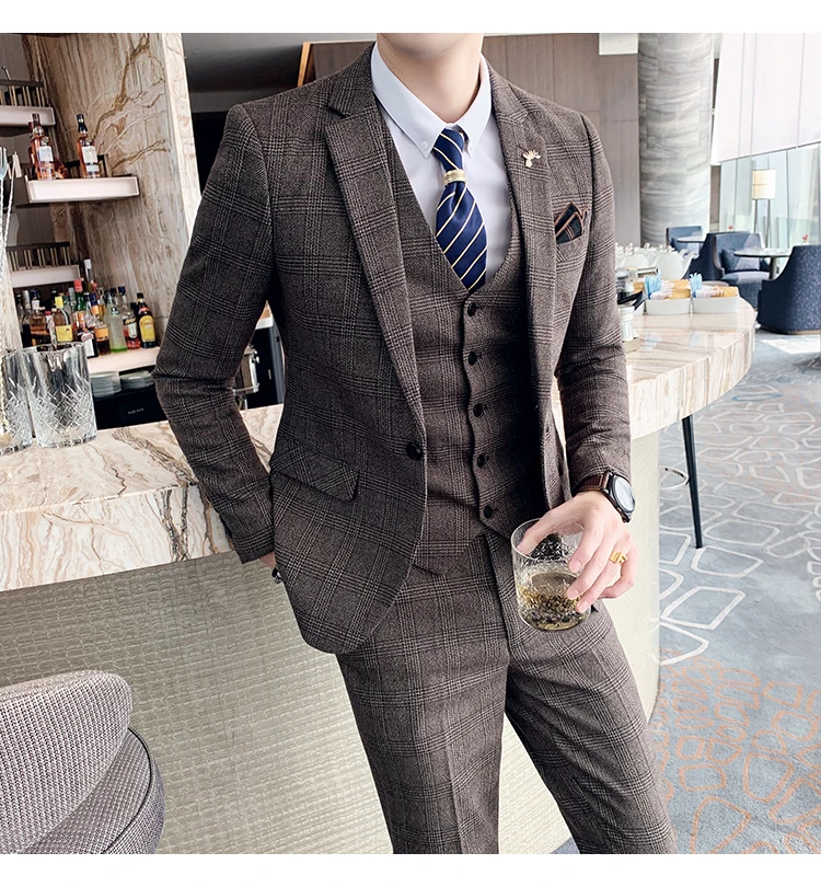 England Style Men's Skinny Fit Wedding Suit Display