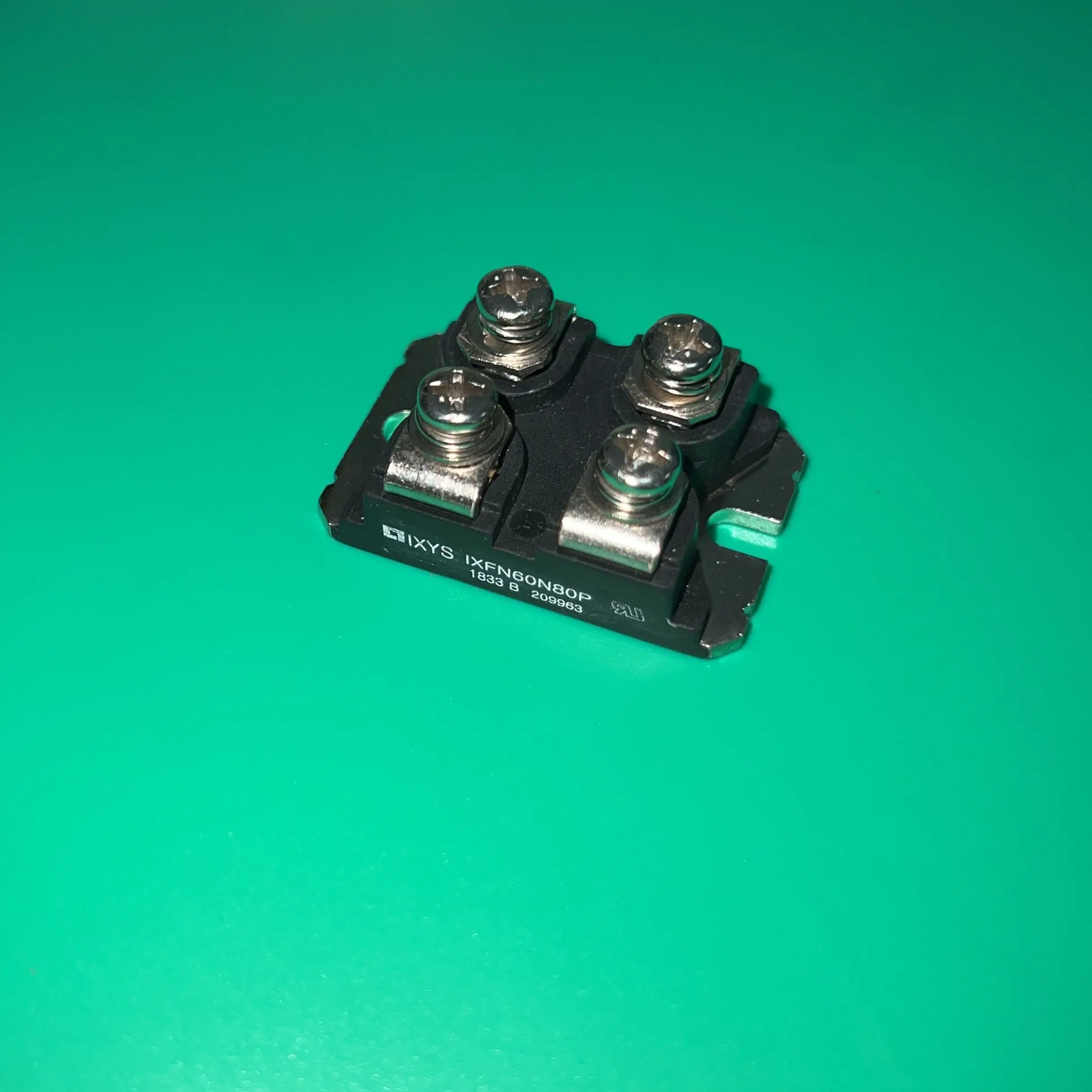 

IXFN60N80P модуль IGBT транзистор N-CH 800 V 53A SOT-227B 60N80