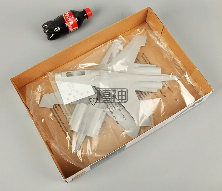 Фото Модель летательного аппарата HOBBYBOSS 1/48, модель с российскими фланками, модель 80301 №4