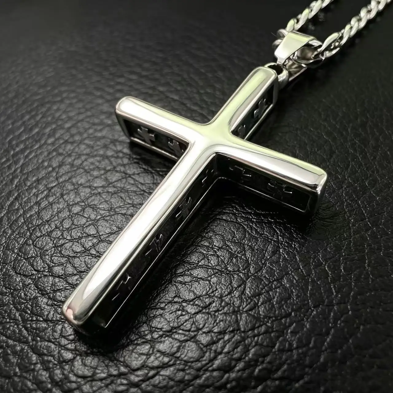 YQ 316L Edelstahl Solide 3D Kreuz Anhänger Halskette Für Männer Schmuck Zubehör