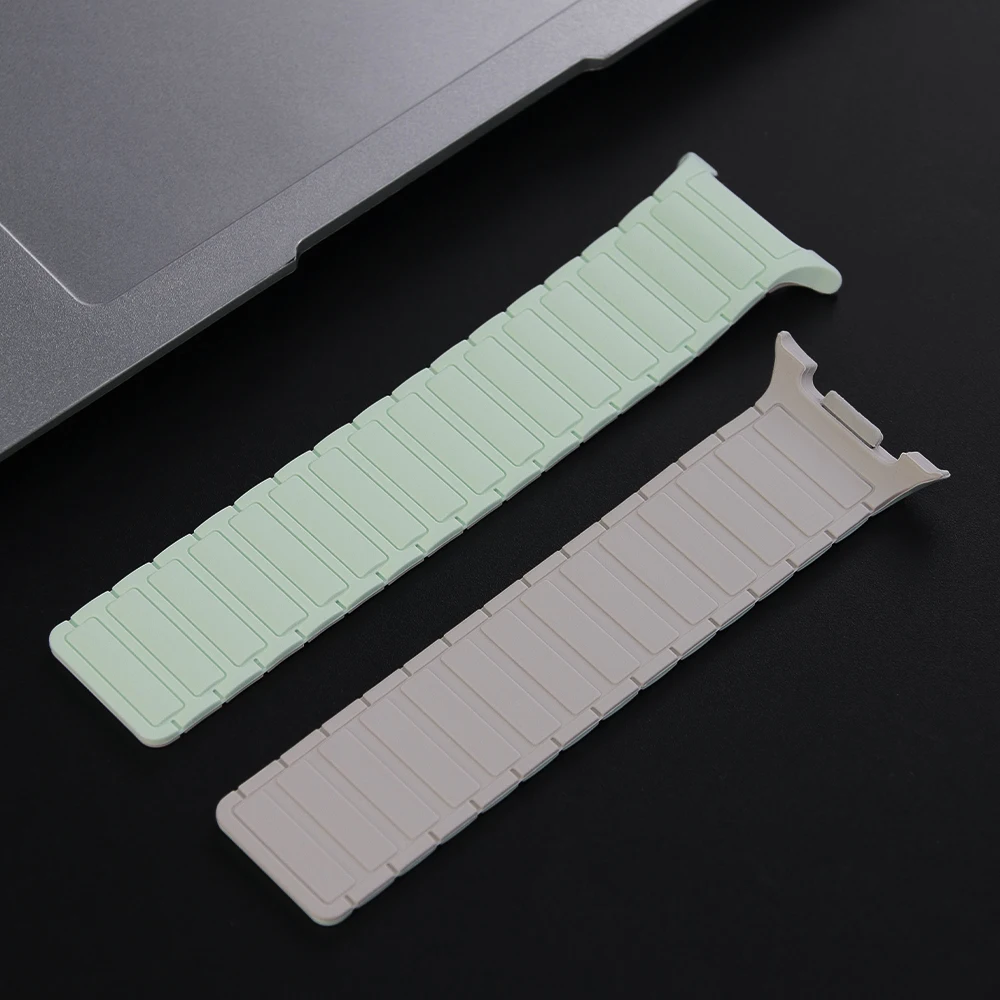 Seamless Magnetic Silicone Loop Band for Galaxy Watch 8 Classic