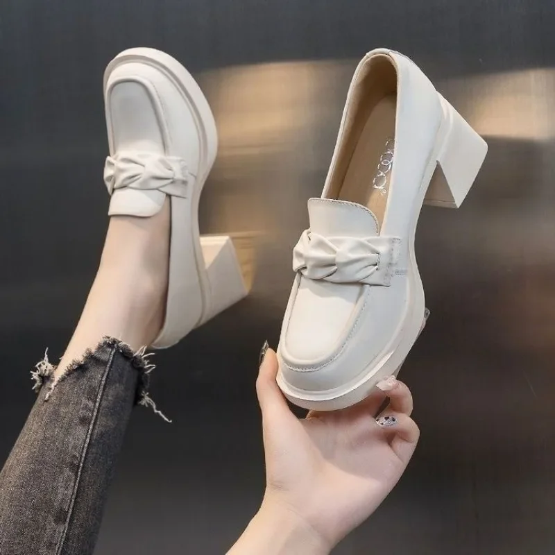 

2024 Spring New Fashion Versatile Women's Shoes Square Heel Casual Shoes Hot Selling for Women