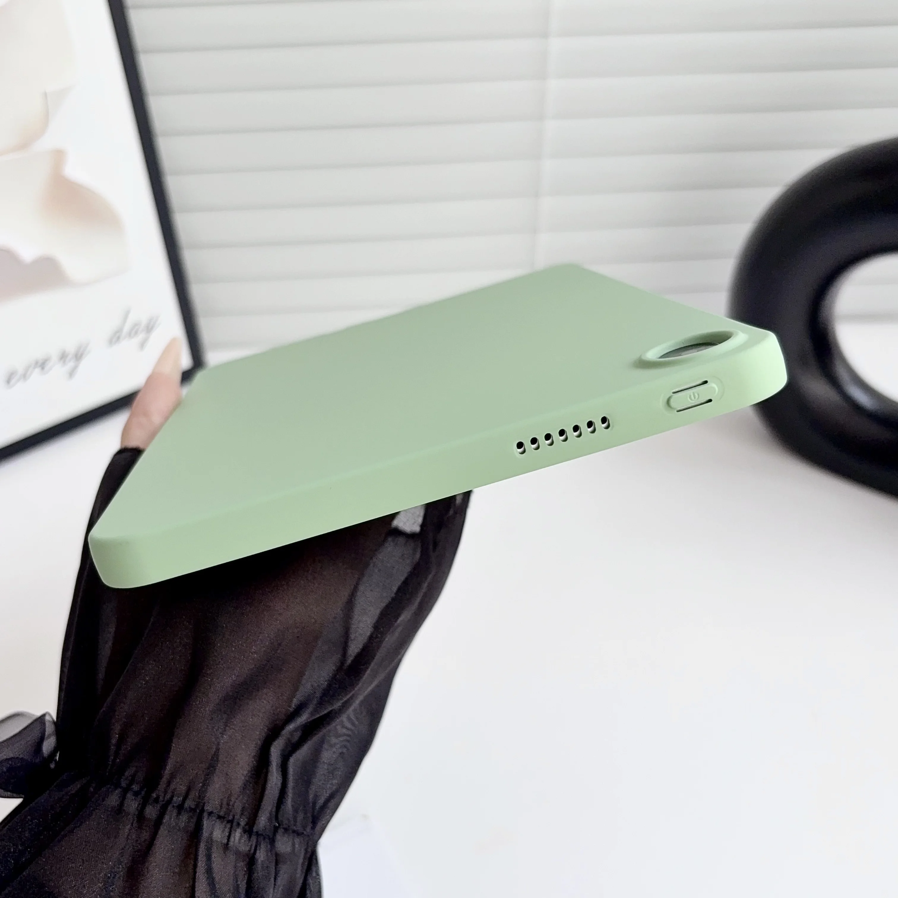 Premium Silicone Tablet Case - Soft Protective Cover