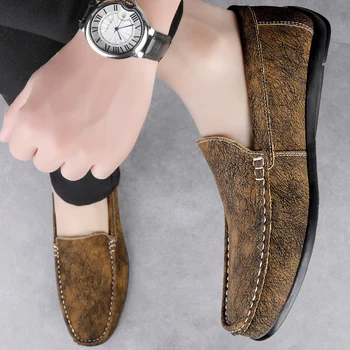 2025 Spring New Men's Comfortable Soft Bottom Bean Shoes Fashion Brand Men's Round Head Breathable Non Slip Casual Leather Shoes 1