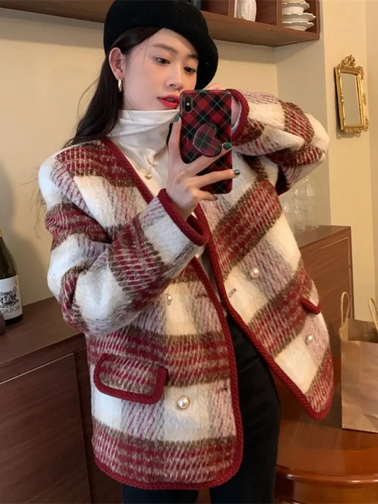 

Women's Winter Vintage V-neck Plaid Fleece Coat Double Breasted Short Thickened Loose Plaid Fleece Wool Coat Winter Clothing