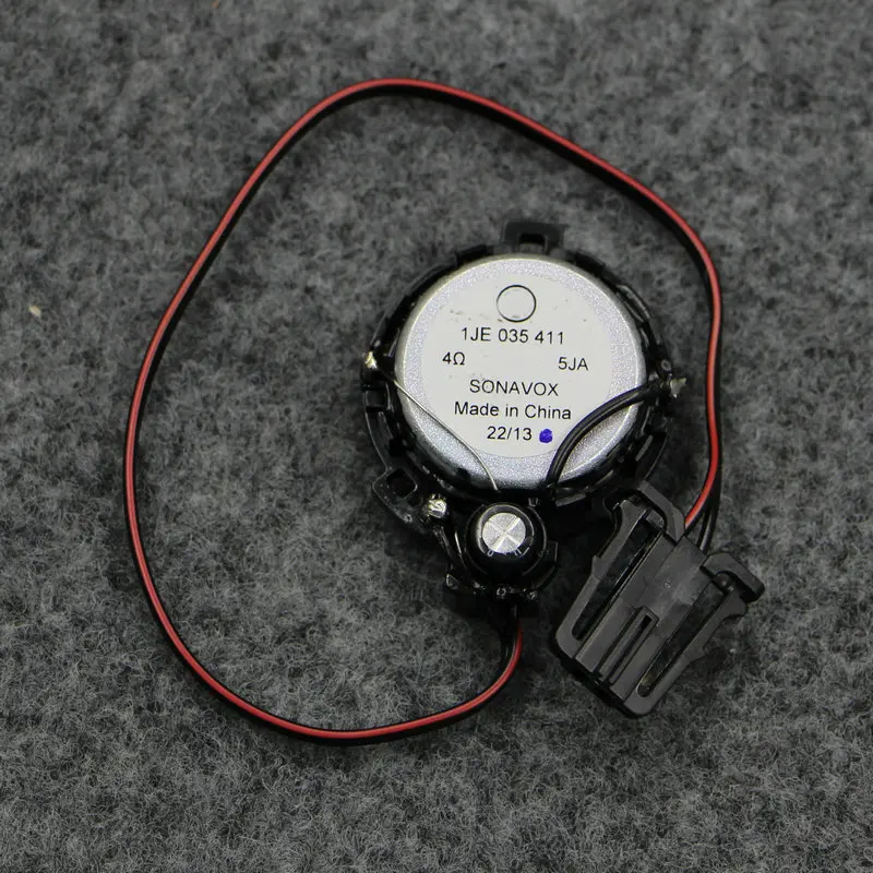 Front A-pillar tweeter Treble plug 2 PCS For Polo Passat Touran Bora golf Jette Octavia 6R0 035 411