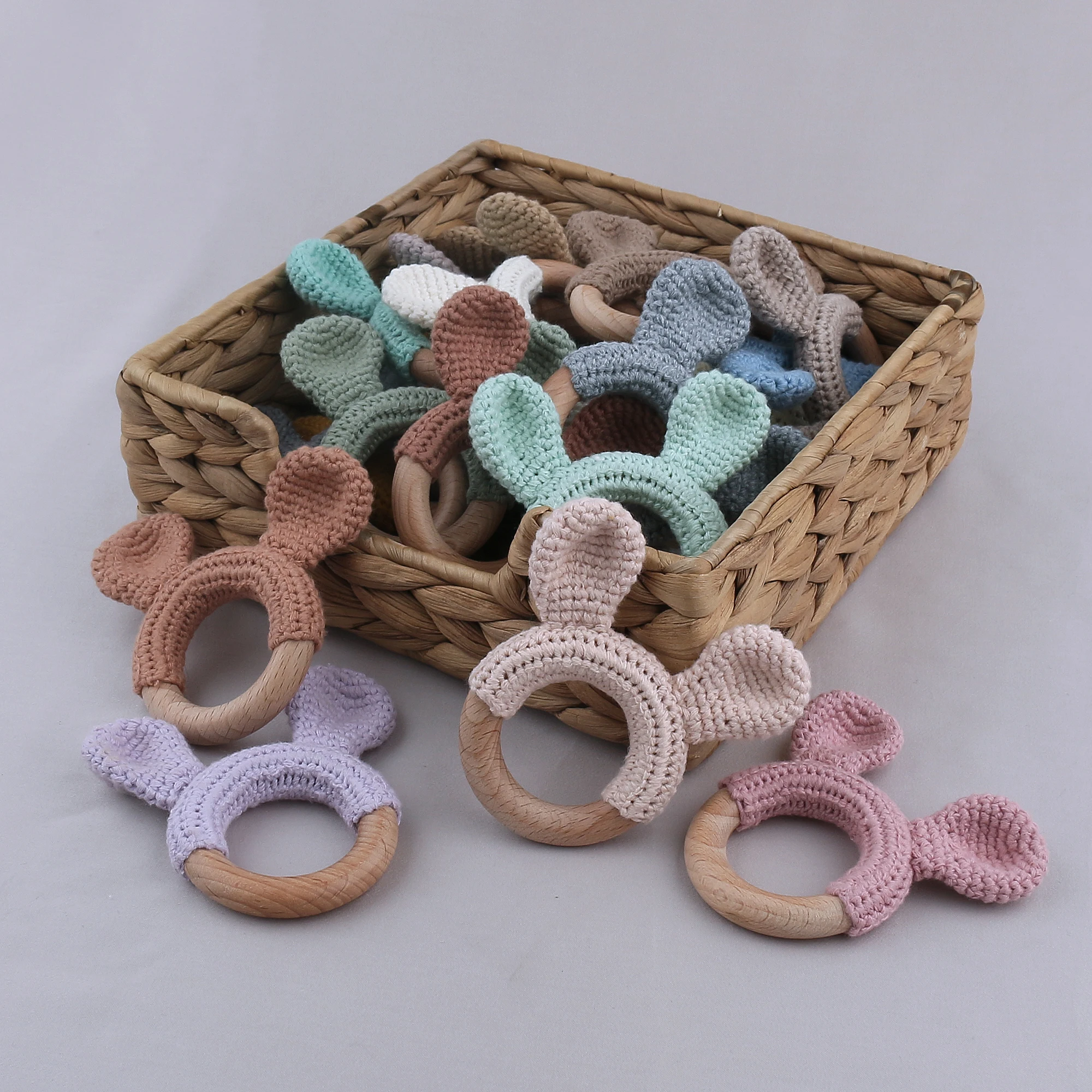 Anneau de dentition pour bébé en bois et en coton main image 1