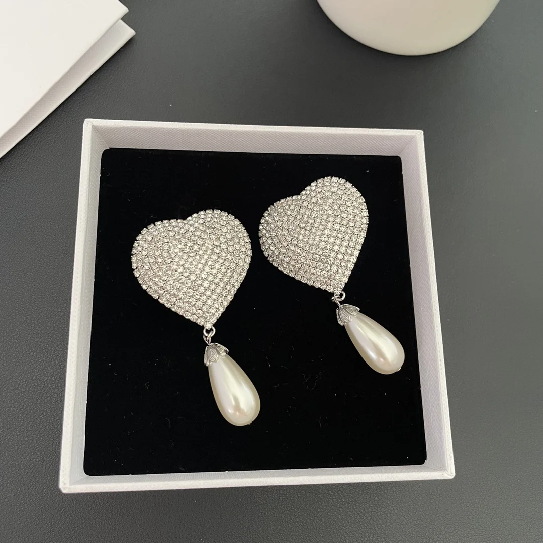 

Fashion Designer Full Diamond Crystal Heart Pearl Big Earrings Ear Clip Women Top Quality Luxury Jewelry Trend