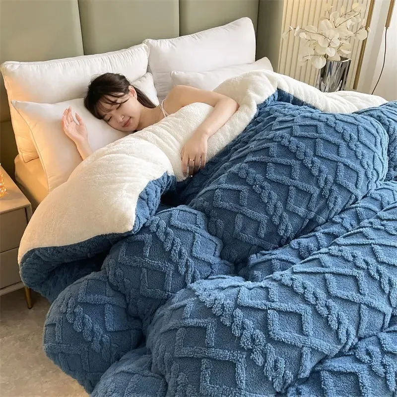 Lamb Comfort Quilted Blanket NCU0VH128 main image 0