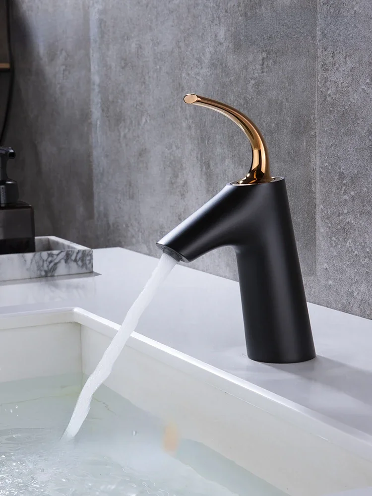 

Copper Hot and Cold Washbasin Black and White Faucet Household Bathroom European-Style Counter Wash Basin Faucet Splash-Proof