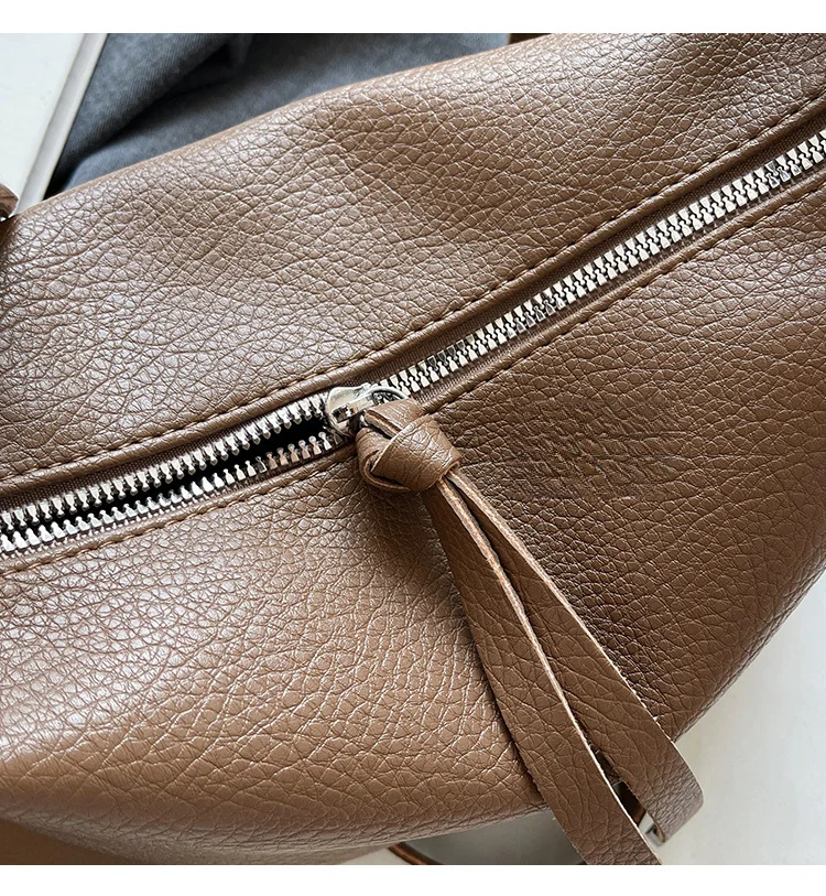 High quality texture large capacity 2024 summer new item niche design pillow fashionable versatile single shoulder_voghion.com