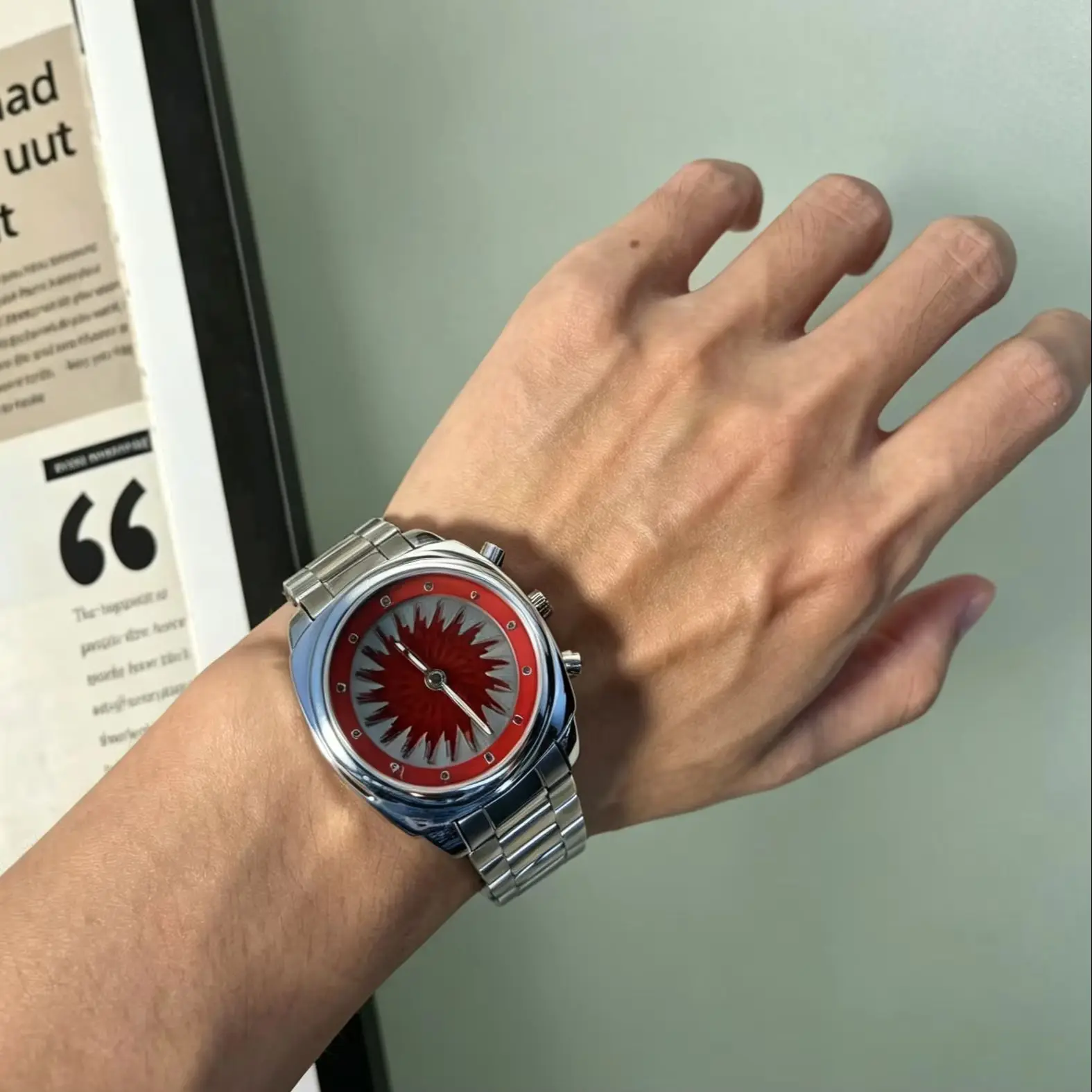 Dynamic Sparkling Fireworks Quartz Watch with Stainless Steel Strap - Available in Vibrant Colors