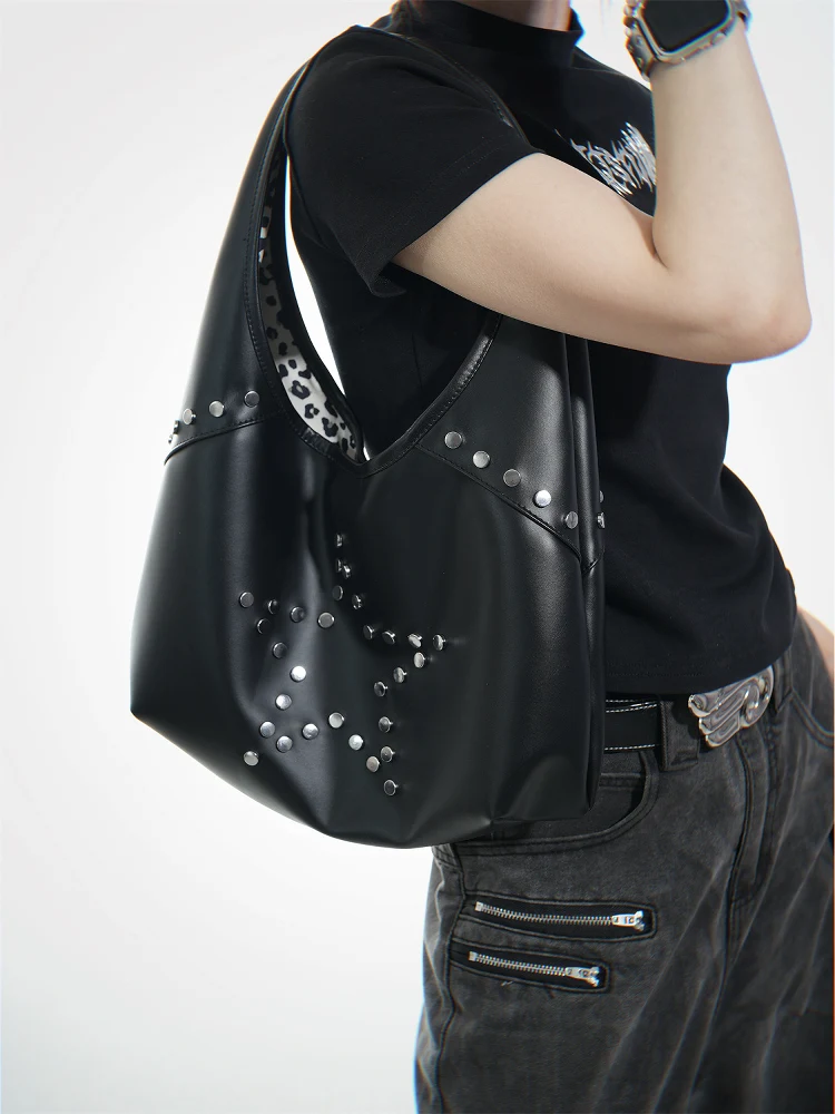 Brand Retro Motorcycle Bag 2025 New Wax Leather Cool Croissant Bag Rivet Design Shoulder Crossbody Dumpling Armpit Bags