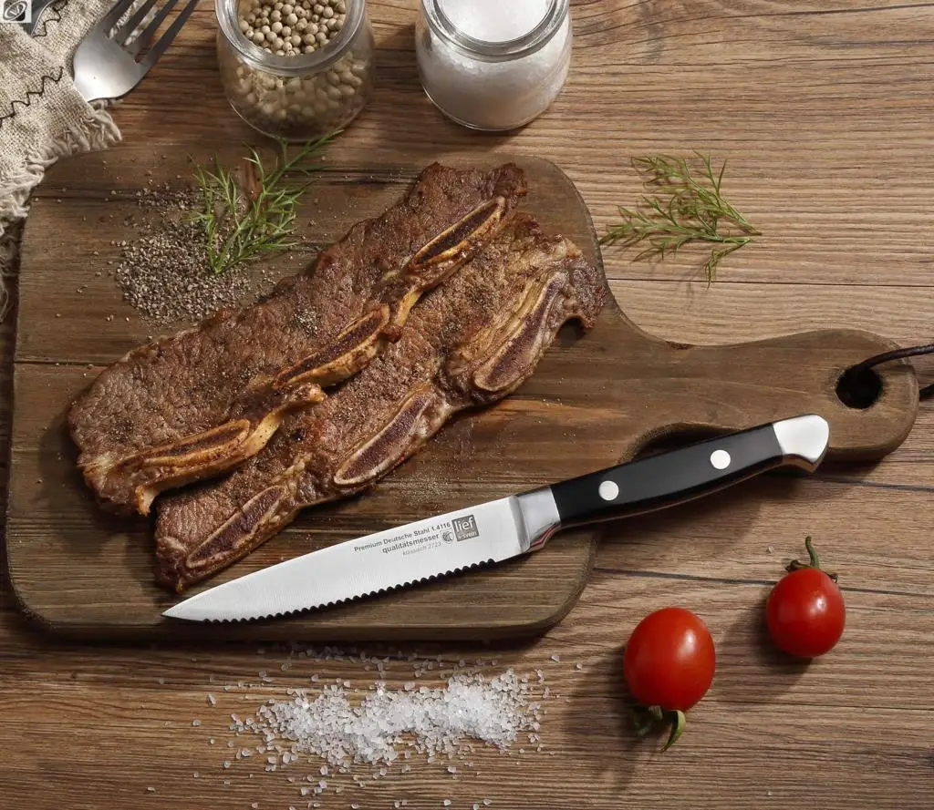 https://ae01.alicdn.com/kf/Seefd0857ff6641bf8b875f312df72fd0i/Classic-Elegant-Steak-Knife-Set-Stainless-Steel-Highly-Polished-Handles-Outdoor-Barbecue-Tourist-Delicate-Utensils-Dinnerware.jpg