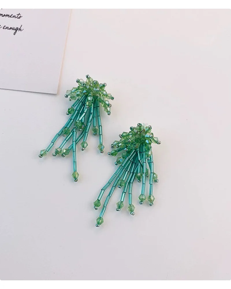 2025, handgefertigte baumelnde Ohrringe mit Kristallquasten | Barockes Perlen-Feuerwerk-Blumendesign | Eleganter Statement-Schmuck für Damen – Detail 11