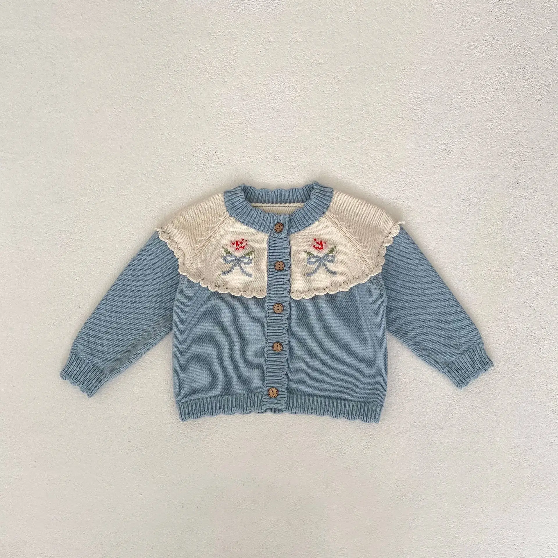 Рисунок 4 - Комплект одежды для маленьких девочек