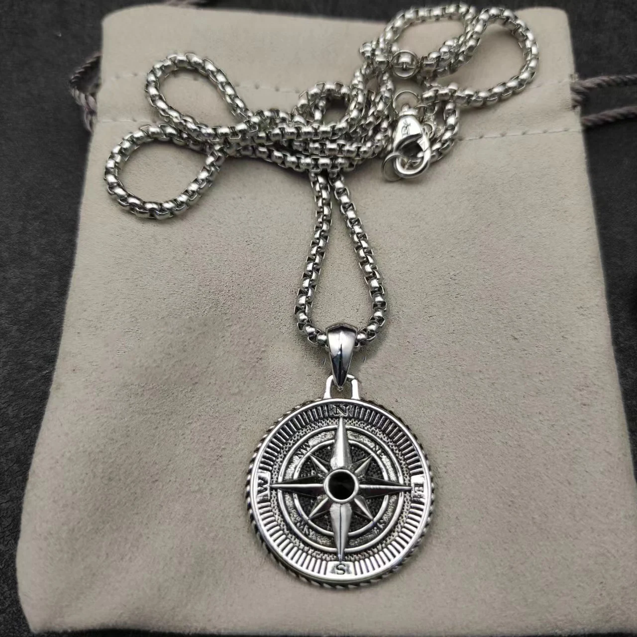 

DY American luxury Fashion Brand Jewelry 925 silver wire hoop necklace compass black diamond necklace