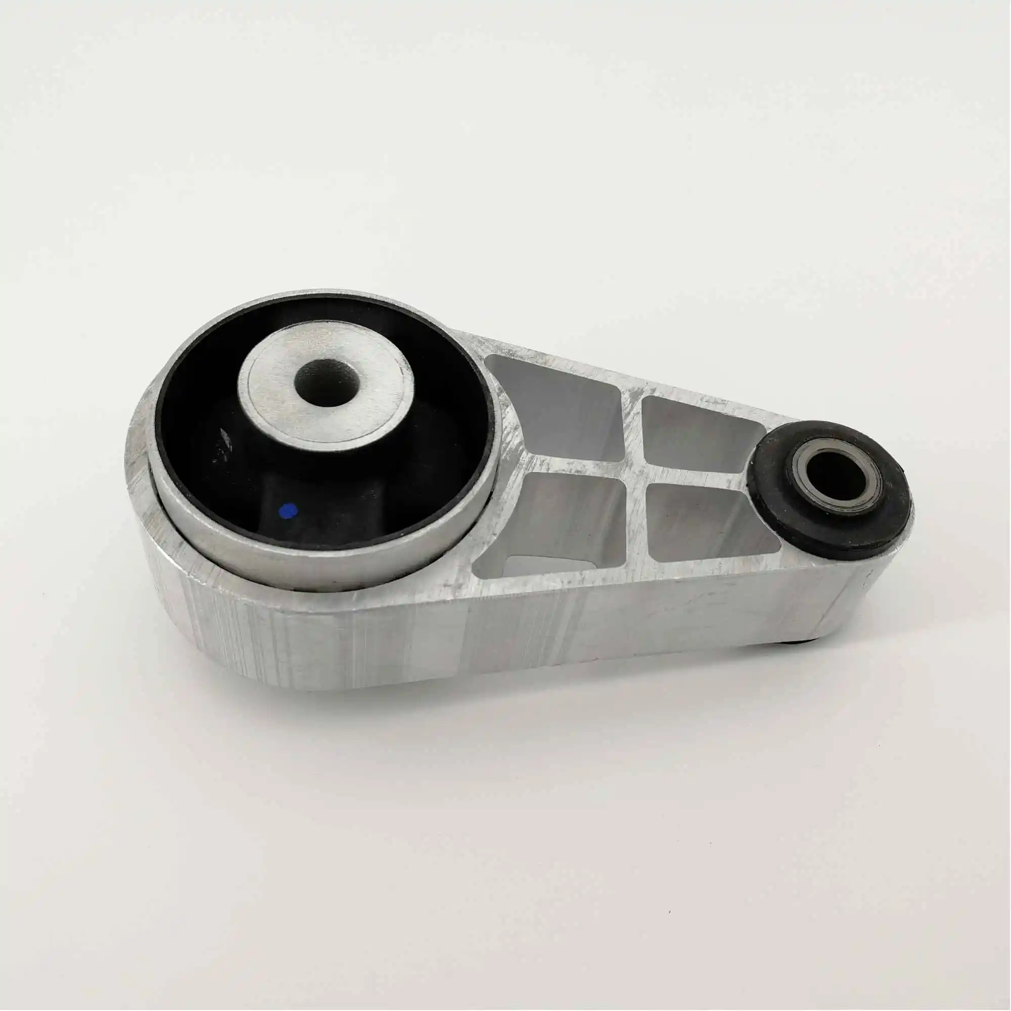 

Original High Quality Engine Mount Rear Bottom Strut For Saic Ldv V80 2.5cdi 2011-on C00002354 High Quality