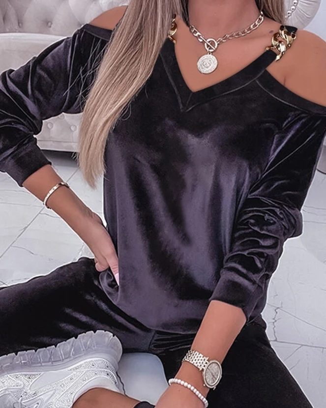 Рисунок 3 - Комплект из двух предметов для женщин