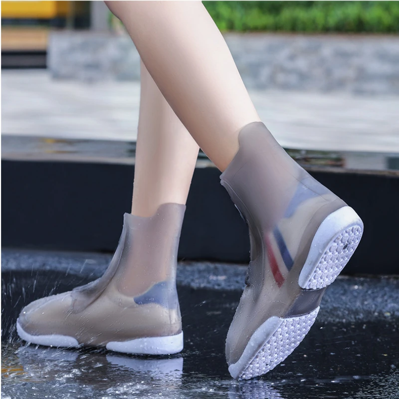 New Women Men Fashion Non-slip Shoes Covers Waterproof Unisex Silicone Shoes Protector Outdoor Reusable Boots Cover