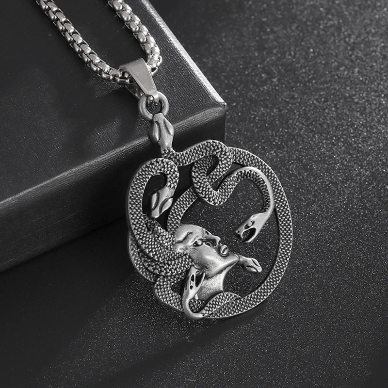 

New Retro Ancient Greek Mythology Female Snake Medusa Pendant Necklace Men Ladies Trend Fashion Punk Amulet Jewelry Wholesale
